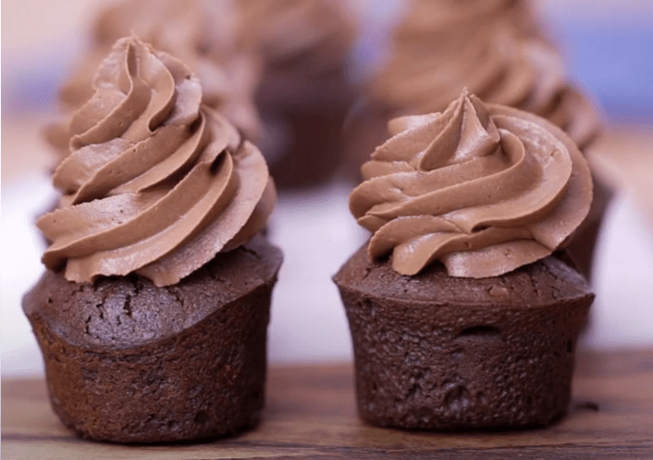 Recette-moelleux-au-chocolat-et-a-la-creme-chocolat-au-beurre-sale-beurre-cristaux-de-sel-de-noirmoutier-grand-fermage