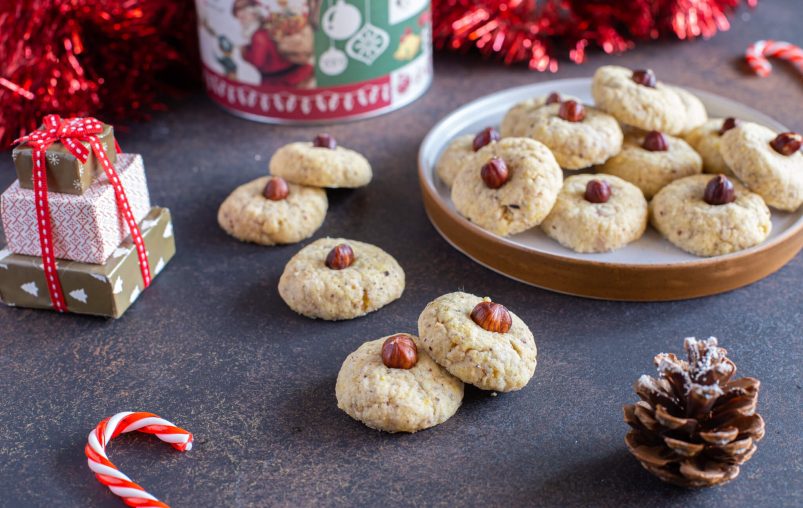 Hazelnut Christmas Cakes - Hazelnut Bredele