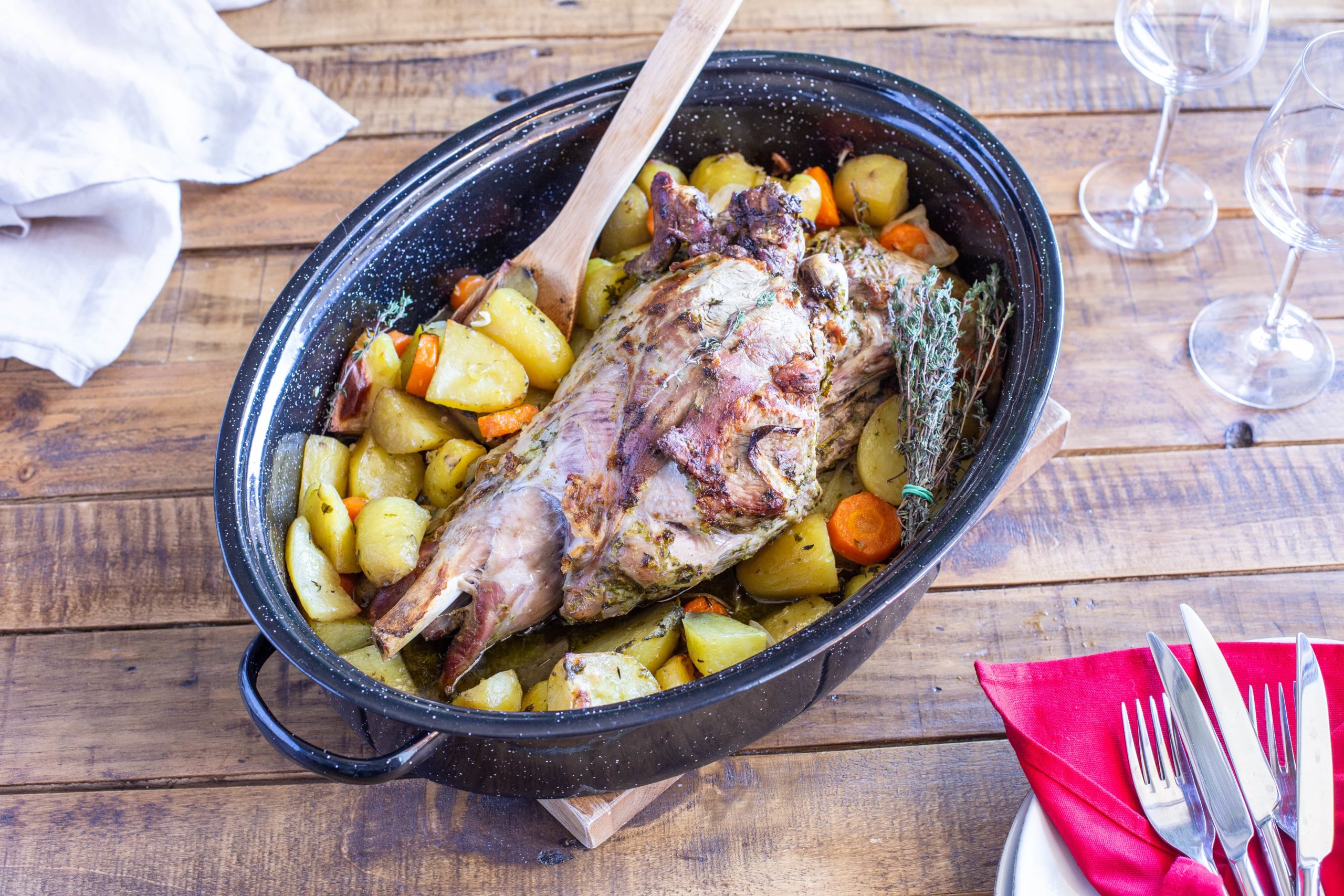 Recette : Gigot d’agneau au beurre d’herbes - Grand Fermage