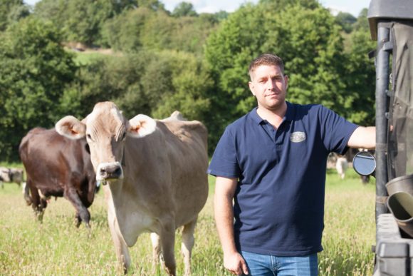 bien-etre-animal-vaches-laitieres-eleveurs-loire-atlantique-grand-fermage