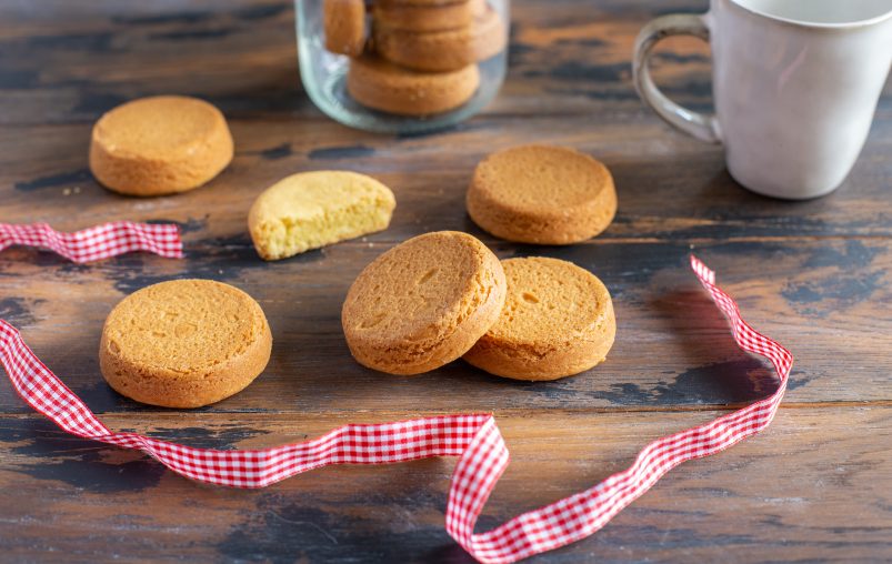 recette-palets-bretons-maison-au-beurre-de-baratte-doux-bleu-blanc-coeur-grand-fermage-HD