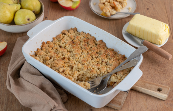 Crumble pommes-poires au beurre aux cristaux de sel de mer