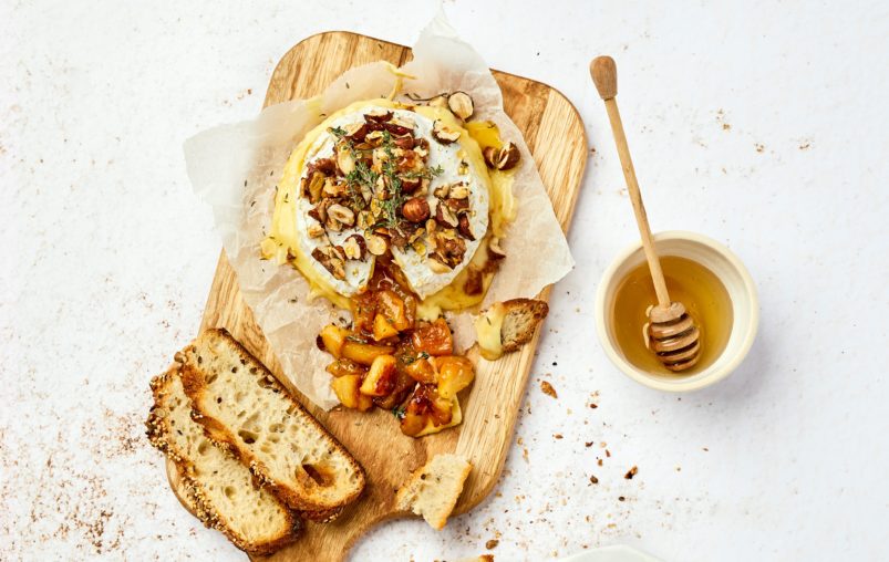 recette-fromage-crémeux-du-poitou-rôti-aux-pommes-poires-et-fruits-secs-grand-fermage