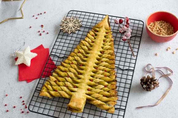 Puff pastry pesto Christmas tree