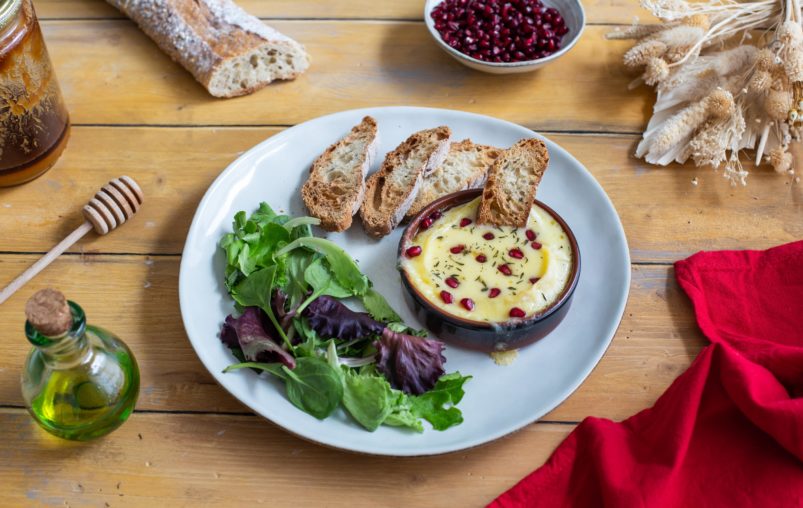 recipe-delice-de-la-loire-grand-fermage-roast-and-its-bread -with-garlic