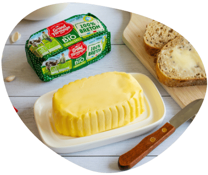 beurre-moule-bio-breton-grand-fermage-avec-pain-tartine-de-beurre