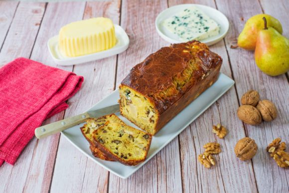 Cake poires, bleu d’Auvergne et noix