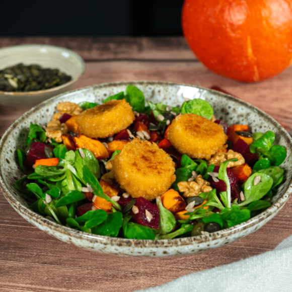 Salade de panés au camembert et légumes de saison