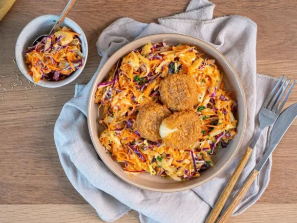 Coleslaw with breaded camembert bites