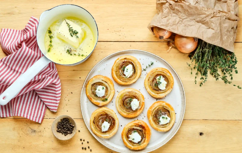 feuilletes-oignons-beurre-aop-charentes-poitou-doux-grand-fermage